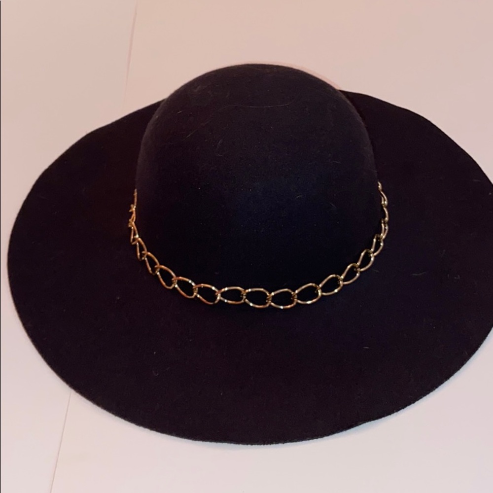 Hat - Picture 2 of 4